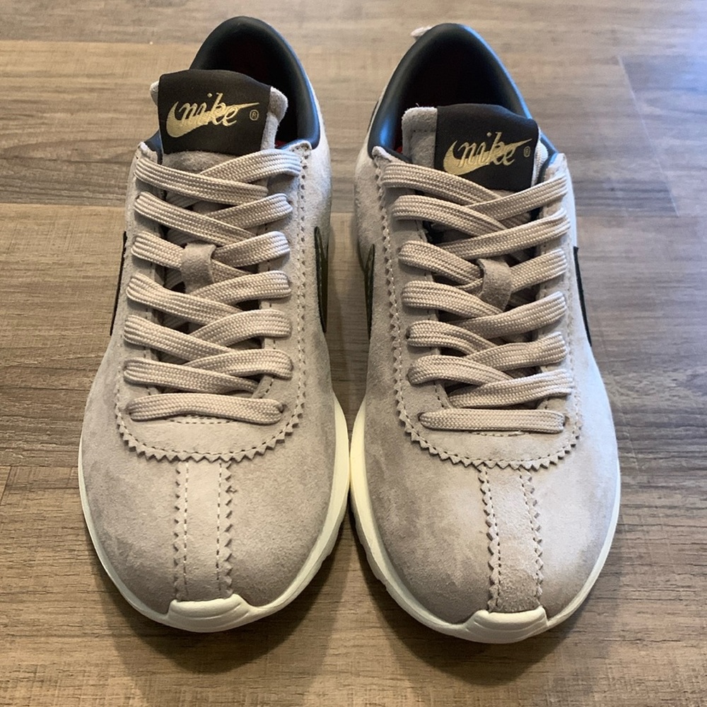 Nike Roshe Cortez Tan Beige Suede